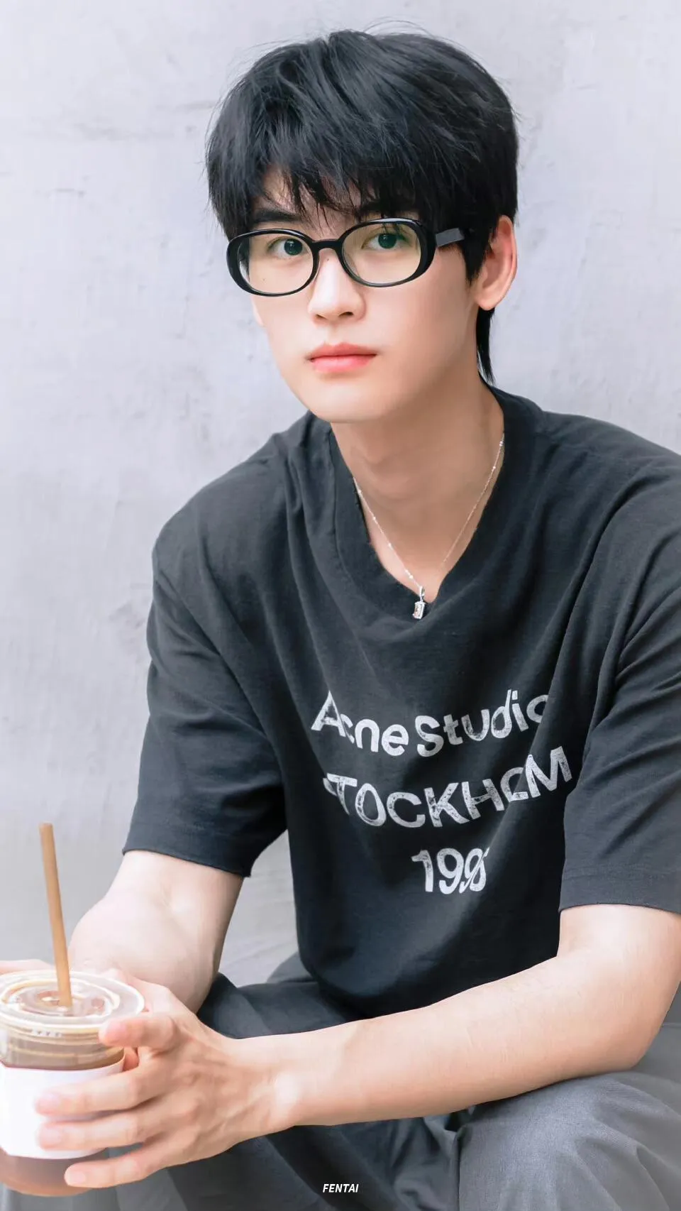 ACNE STUDIOS T